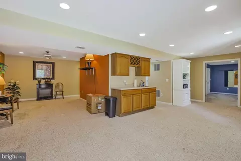 20338 Snowpoint Pl, Ashburn, VA 20147 photo 27