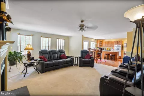 20338 Snowpoint Pl, Ashburn, VA 20147 photo 13