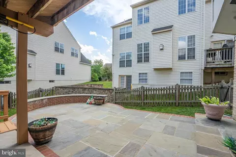 20338 Snowpoint Pl, Ashburn, VA 20147 photo 32