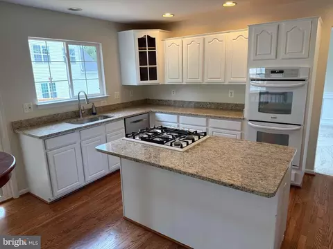 20338 Snowpoint Pl, Ashburn, VA 20147 photo 7