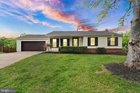 239 N Cameron Ct, Sterling, VA 20164