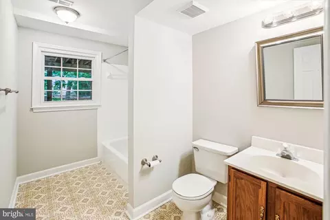 Bath - 21130 Haystack Ct, Ashburn, VA 20147 photo 6 of 6