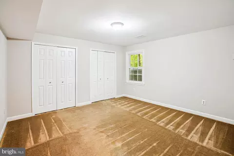 Bedroom - 21130 Haystack Ct, Ashburn, VA 20147 photo 7 of 8