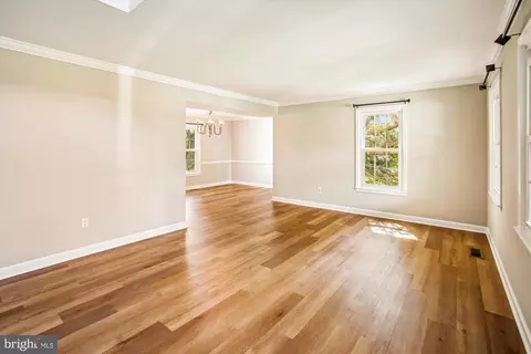Living - 21130 Haystack Ct, Ashburn, VA 20147 photo 3 of 11