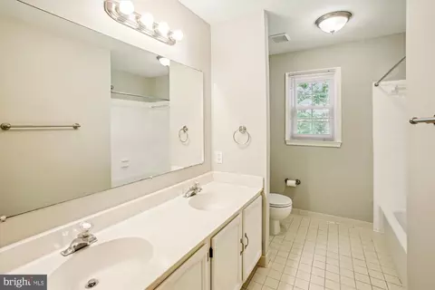 Bath - 21130 Haystack Ct, Ashburn, VA 20147 photo 4 of 6