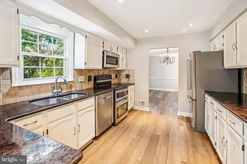 Kitchen - 21130 Haystack Ct, Ashburn, VA 20147 photo 1 of 2