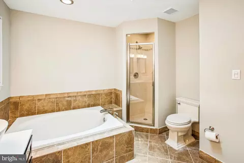 Bath - 21130 Haystack Ct, Ashburn, VA 20147 photo 3 of 6