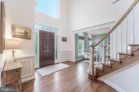 Entry Way - 47024 Berwick Ct, Sterling, VA 20165 photo 2 of 5