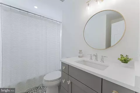 Bath - 47024 Berwick Ct, Sterling, VA 20165 photo 6 of 8