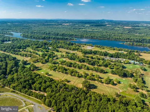 View/Area - 47024 Berwick Ct, Sterling, VA 20165 photo 38 of 46