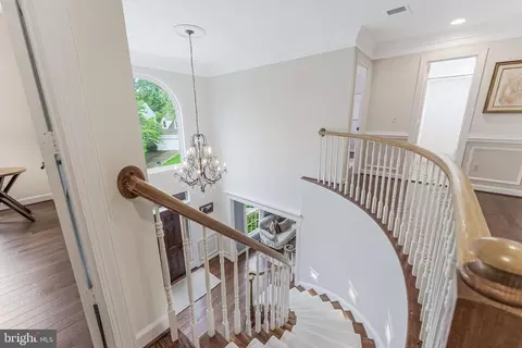 Entry Way - 47024 Berwick Ct, Sterling, VA 20165 photo 4 of 5
