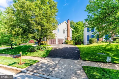 Exterior - 47024 Berwick Ct, Sterling, VA 20165 photo 13 of 16