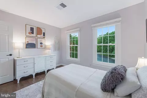 Bedroom - 47024 Berwick Ct, Sterling, VA 20165 photo 3 of 9