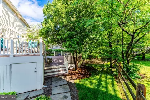 Exterior - 47024 Berwick Ct, Sterling, VA 20165 photo 10 of 16