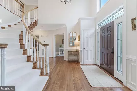 Entry Way - 47024 Berwick Ct, Sterling, VA 20165 photo 3 of 5