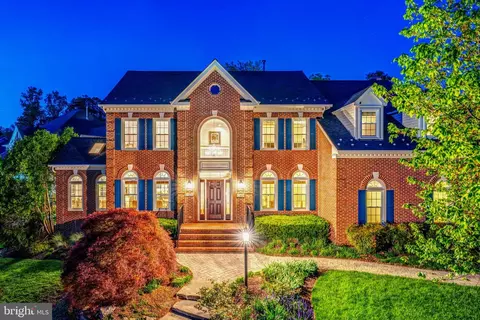 47024 Berwick Ct, Sterling, VA 20165