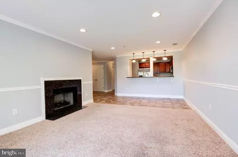 20593 Cornstalk Ter #201, Ashburn, VA 20147 photo 1
