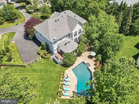 View/Area - 42856 Ridgeway Dr, Broadlands, VA 20148 photo 1 of 1