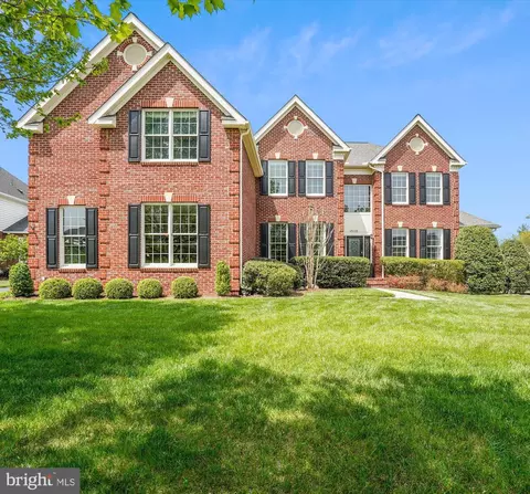 42536 Flemming Dr, Chantilly, VA 20152