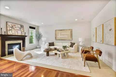 Living - 23234 Evergreen Ridge Dr, Ashburn, VA 20148 photo 1 of 1