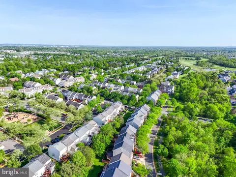 View/Area - 43250 Menemsha Ln, Chantilly, VA 20152 photo 23 of 24