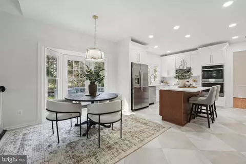Dining - 43250 Menemsha Ln, Chantilly, VA 20152 photo 2 of 2