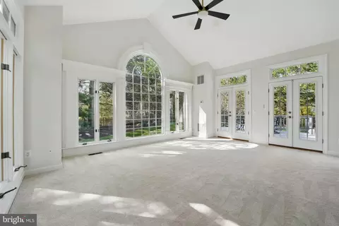 Living - 43250 Menemsha Ln, Chantilly, VA 20152 photo 5 of 8