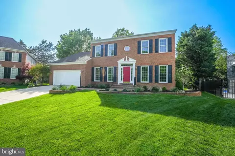 Exterior - 43250 Menemsha Ln, Chantilly, VA 20152 photo 12 of 14