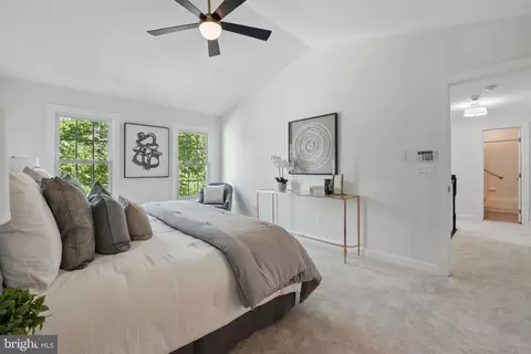 Bedroom - 43250 Menemsha Ln, Chantilly, VA 20152 photo 1 of 8