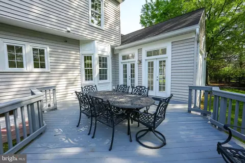 Exterior - 43250 Menemsha Ln, Chantilly, VA 20152 photo 3 of 14