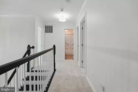 Entry Way - 43250 Menemsha Ln, Chantilly, VA 20152 photo 6 of 6