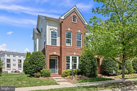 19456 Front St, Leesburg, VA 20176