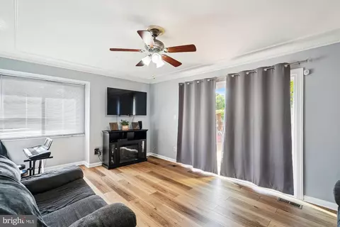 302 Argus Pl, Sterling, VA 20164 photo 12