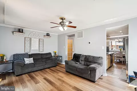 302 Argus Pl, Sterling, VA 20164 photo 10