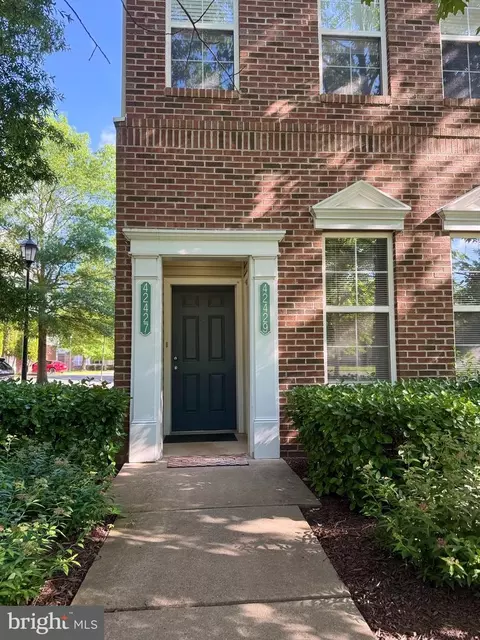 42429 Rockrose Sq, Brambleton, VA 20148