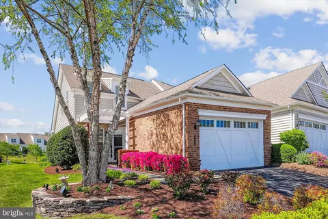 44451 Cruden Bay Dr, Ashburn, VA 20147