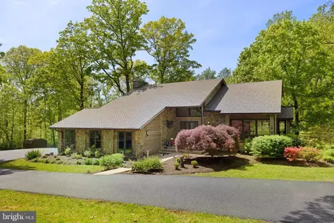 17623 Canby Rd, Leesburg, VA 20175
