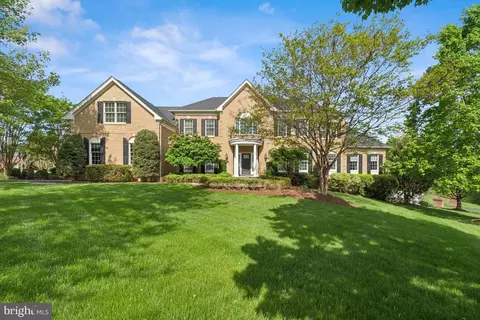 43526 Pumpkin Ridge Ct, Ashburn, VA 20147