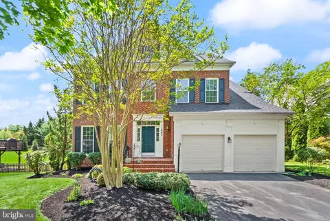 1643 Chickasaw Pl NE, Leesburg, VA 20176