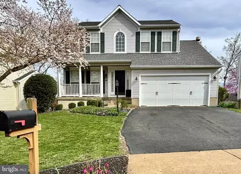 20732 Cross Timber Dr, Ashburn, VA 20147