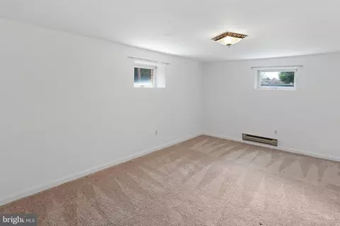 Other - 321 E St, Purcellville, VA 20132 photo 8 of 10