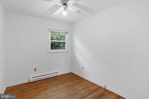 Other - 321 E St, Purcellville, VA 20132 photo 5 of 10