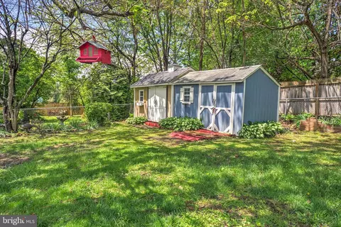 Exterior - 321 E St, Purcellville, VA 20132 photo 8 of 8