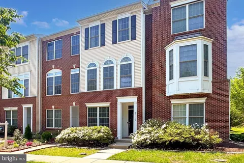 25112 Neptune Ter, Chantilly, VA 20152