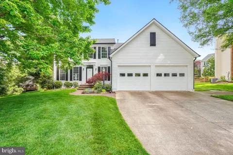 20662 Ashleaf Ct, Sterling, VA 20165