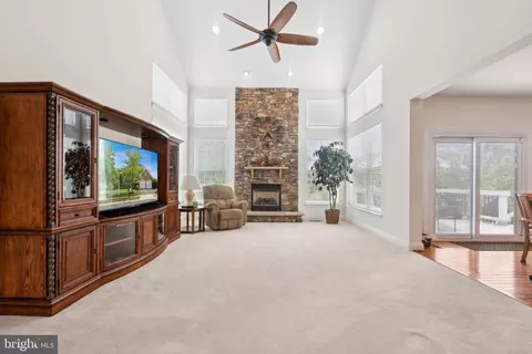 42795 Explorer Dr, Brambleton, VA 20148 photo 8