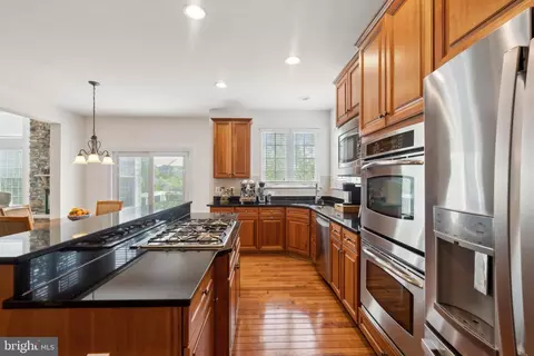 42795 Explorer Dr, Brambleton, VA 20148 photo 12