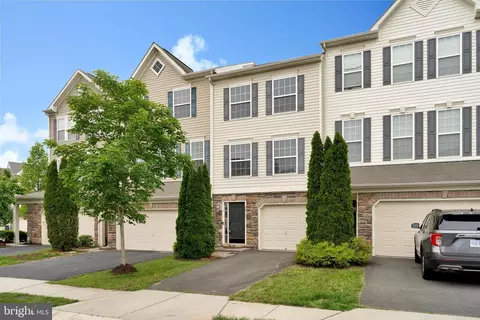 25187 Hummocky Ter, Aldie, VA 20105