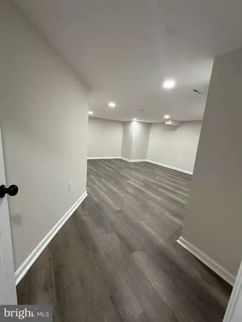 Entry Way - 43997 Needmore Ct, Ashburn, VA 20147 photo 1 of 20