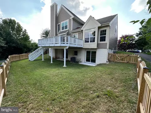 Exterior - 43997 Needmore Ct, Ashburn, VA 20147 photo 10 of 17